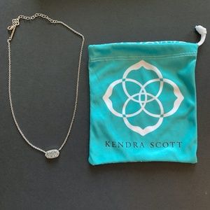 Kendra Scott necklace